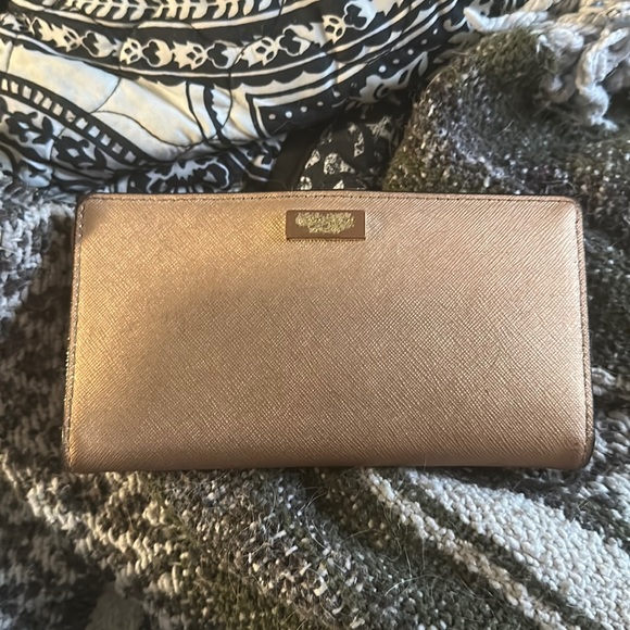 Kate spade wallet - Picture 1 of 3